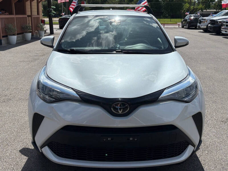 2022 Toyota C-HR XLE