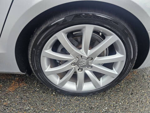 2013 Audi A4 2.0T quattro Prestige