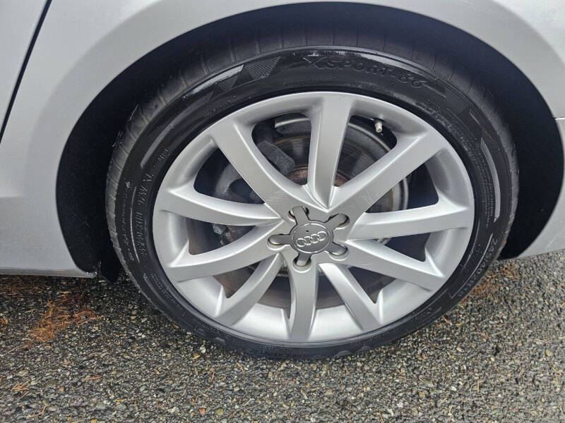 2013 Audi A4 2.0T quattro Prestige