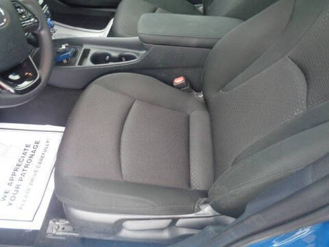 2019 Toyota Prius XLE