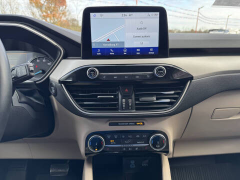 2022 Ford Escape Hybrid SEL