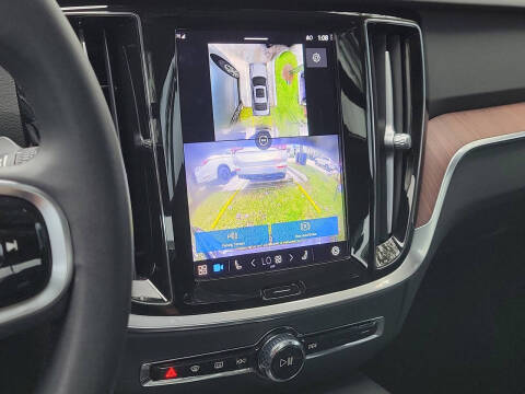 2024 Volvo S60 Recharge T8 Plus Dark Theme