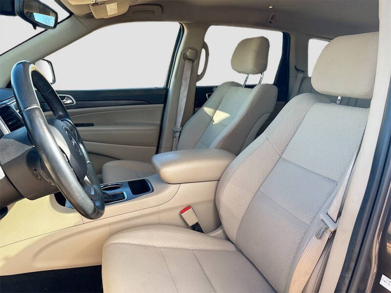 2021 Jeep Grand Cherokee Laredo E