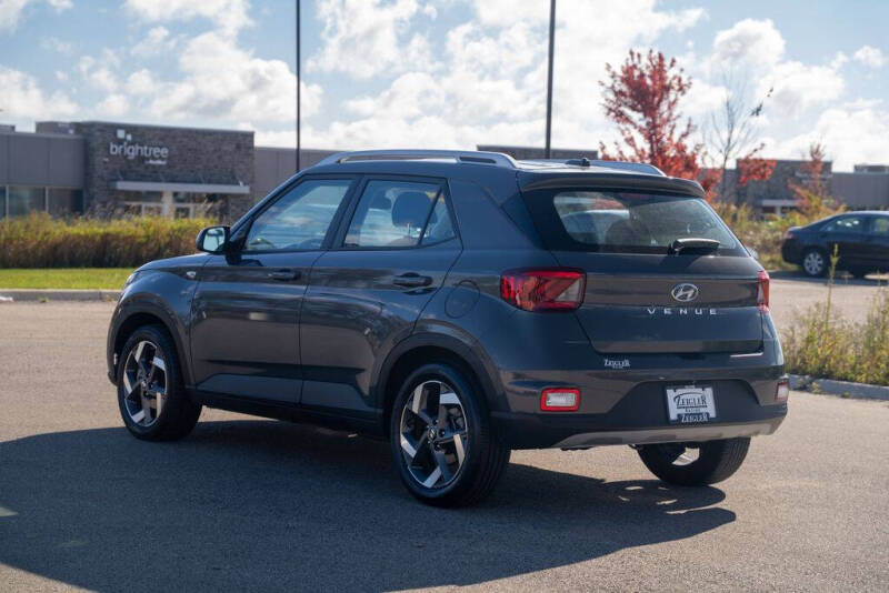 2024 Hyundai Venue SEL
