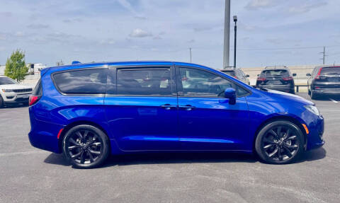 2019 Chrysler Pacifica Touring Plus