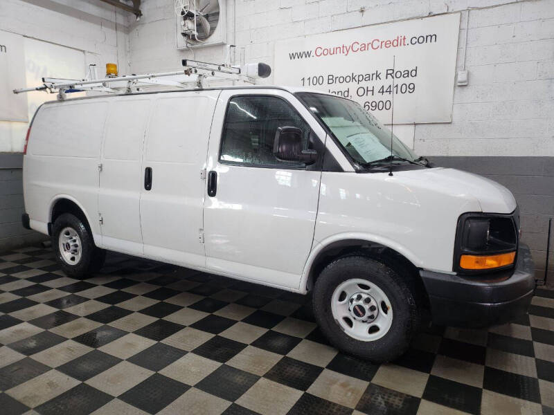 2015 GMC Savana Cargo Work Van's photo