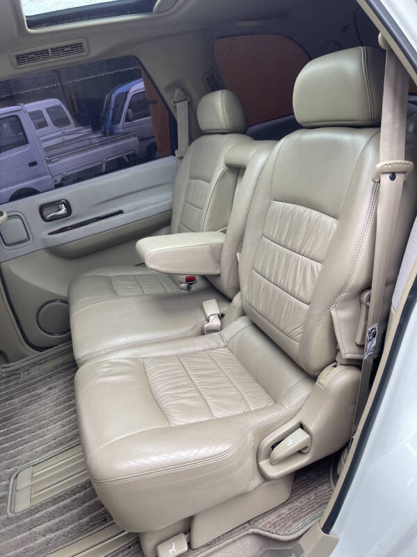 2000 Nissan Presage