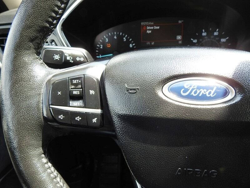 2020 Ford Escape SUV / Crossover - $20,900