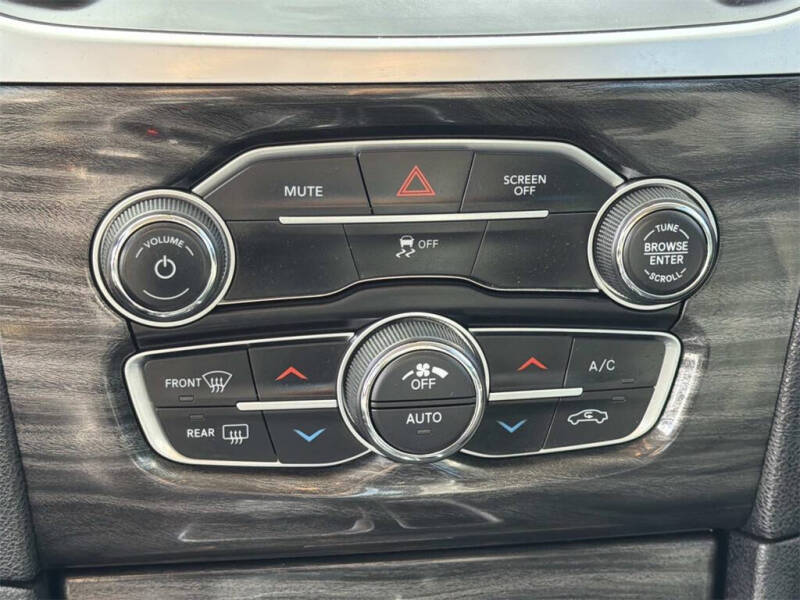 2022 Chrysler 300 Touring