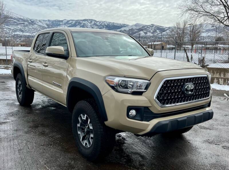 2018 Toyota Tacoma for sale at The Car-Mart in Bountiful UT