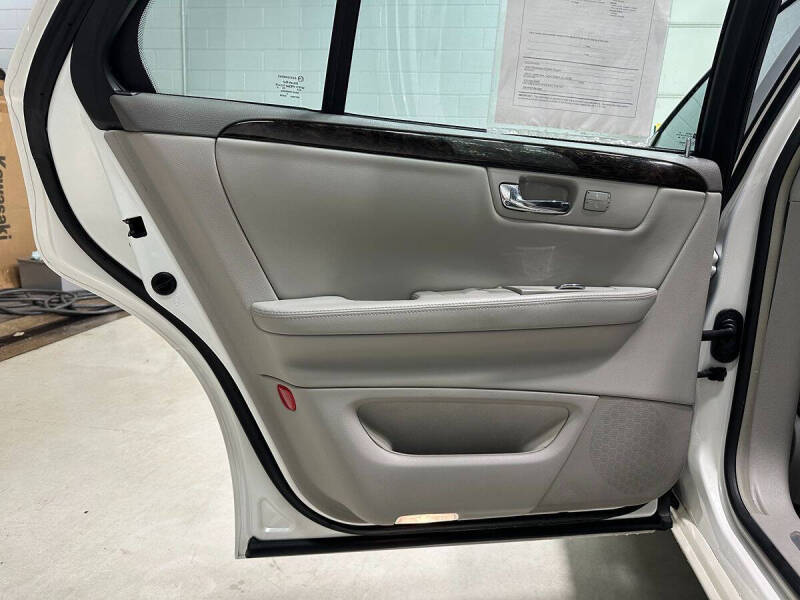 2010 Cadillac DTS Luxury Collection