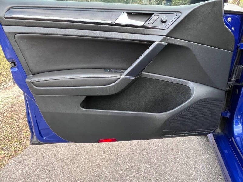 2017 Volkswagen Golf R 4Motion