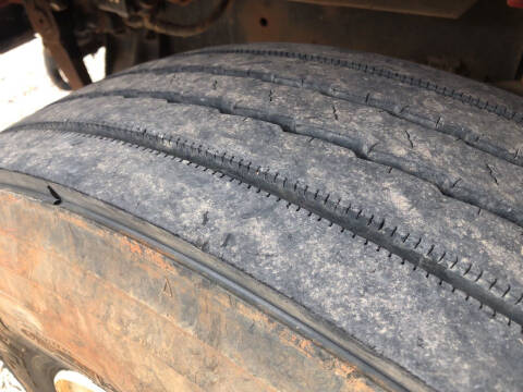 1999 Freightliner FL70