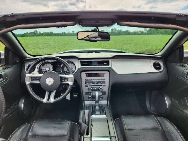 2012 Ford Mustang V6 Premium