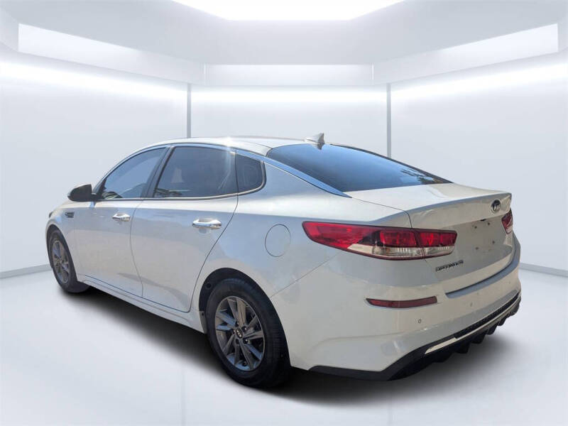 2020 Kia Optima LX