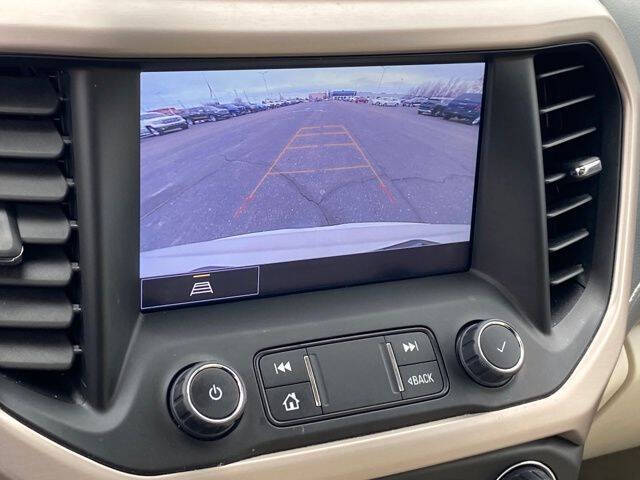 2023 GMC Acadia Denali