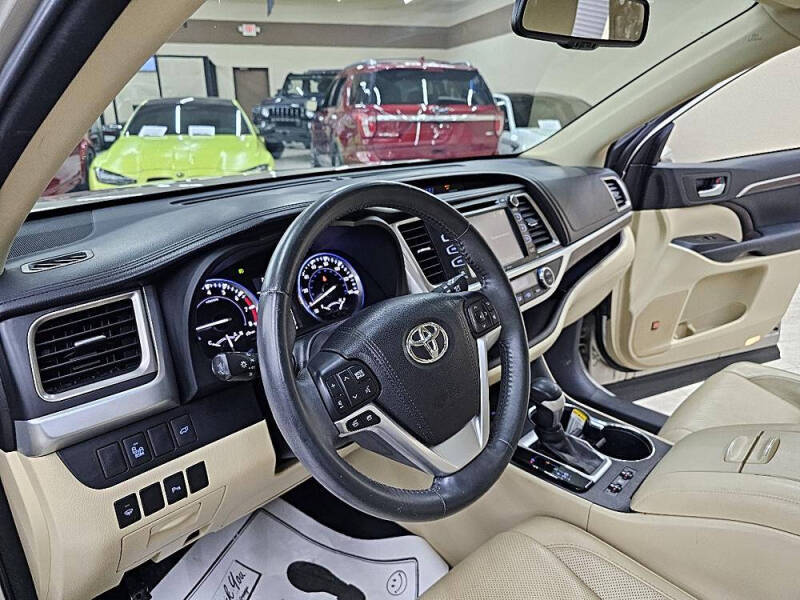2016 Toyota Highlander
