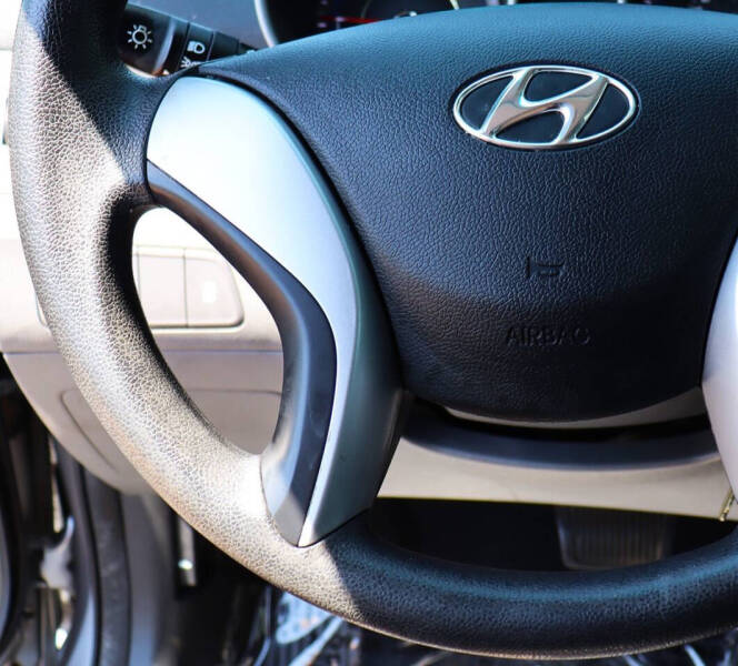 2012 Hyundai Elantra
