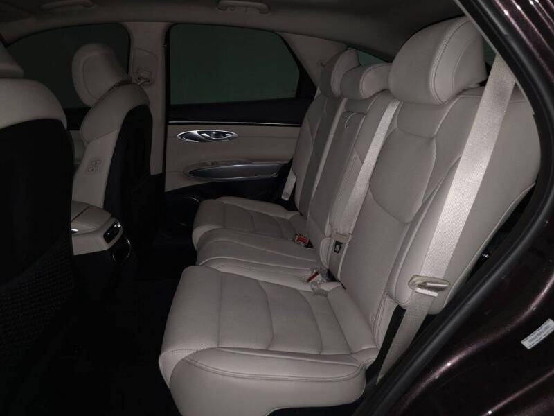 2023 Genesis GV70 2.5T Standard