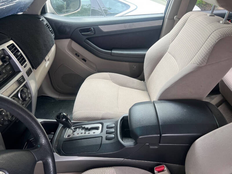 2004 Toyota 4Runner SR5