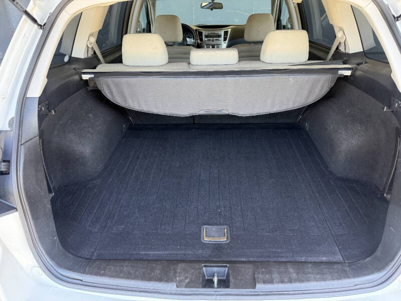 2011 Subaru Outback 2.5i Premium