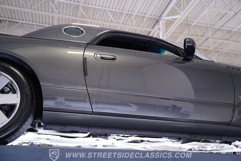 2003 Ford Thunderbird