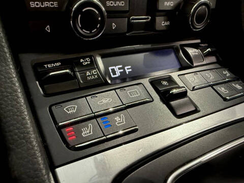 2015 Porsche 911 Carrera