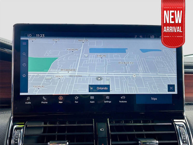 2023 Lincoln Navigator Standard