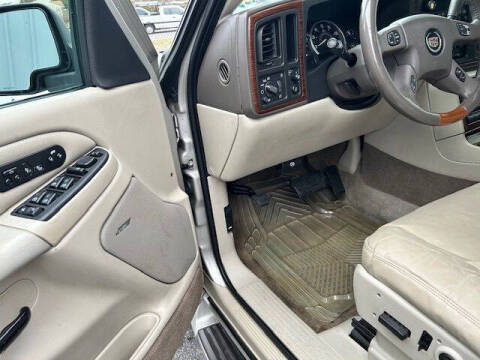 2004 Cadillac Escalade