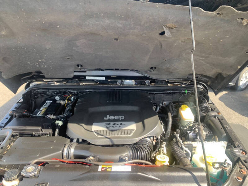 2013 Jeep Wrangler Unlimited Sahara