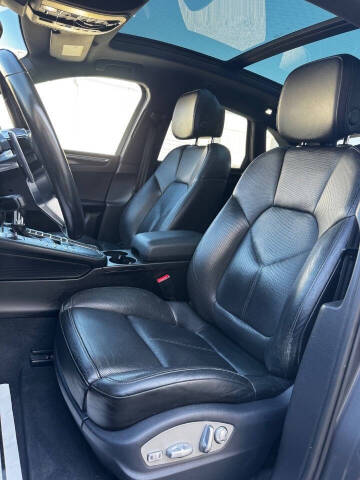 2015 Porsche Macan S