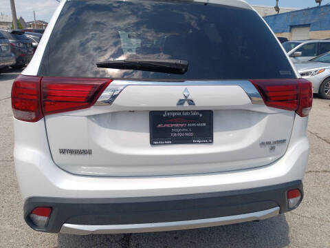 2016 Mitsubishi Outlander ES