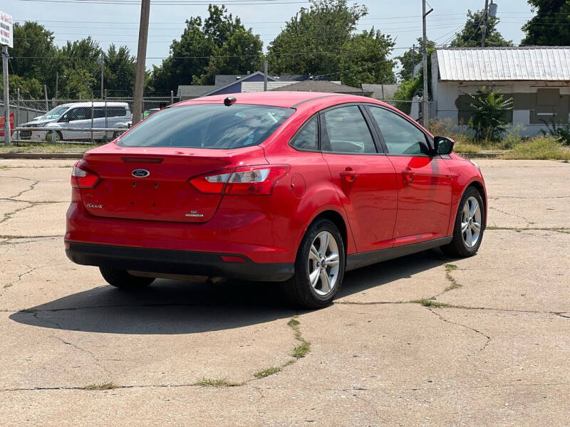 2014 Ford Focus SE photo 6