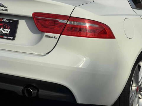 2017 Jaguar XE 35t Prestige