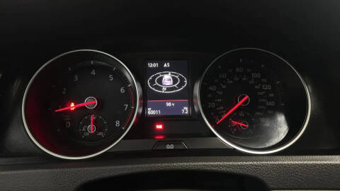2017 Volkswagen Golf GTI Sport
