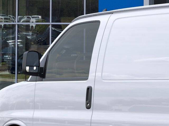 2025 Chevrolet Express 2500