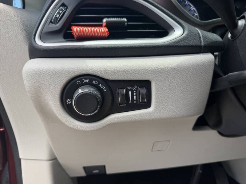 2017 Chrysler Pacifica Touring