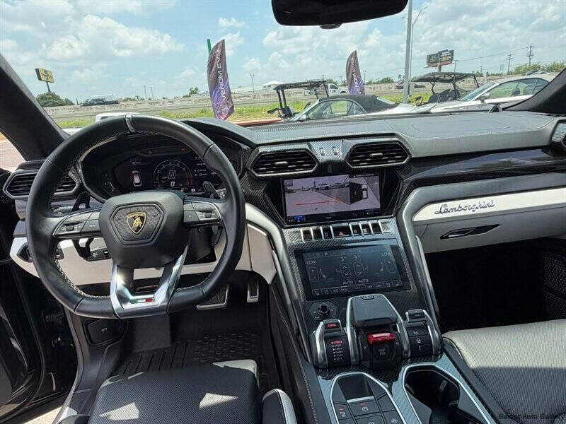 2023 Lamborghini Urus S