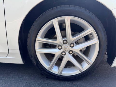 2017 Lexus CT 200h