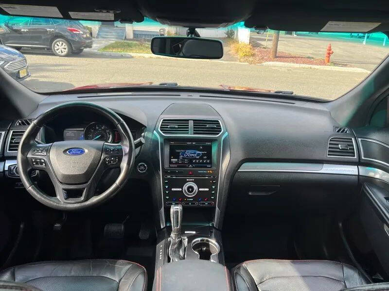 2016 Ford Explorer Sport