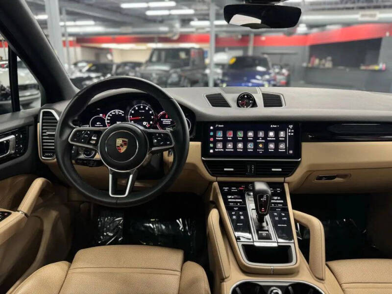 2023 Porsche Cayenne