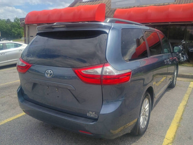 2017 Toyota Sienna