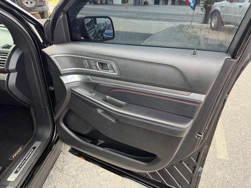 2017 Ford Explorer Sport