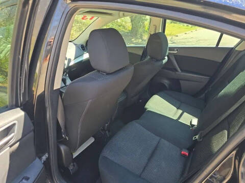 2013 Mazda MAZDA3 i SV