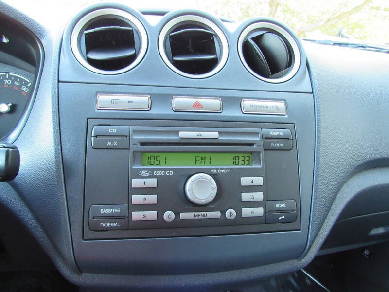 2011 Ford Transit Connect XLT Premium