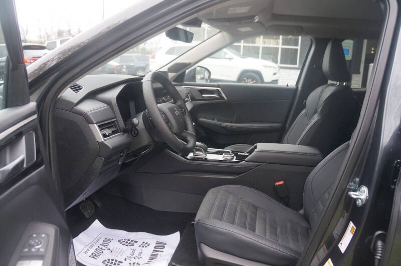 2025 Mitsubishi Outlander