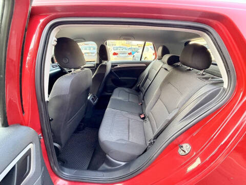 2016 Volkswagen Golf TSI S