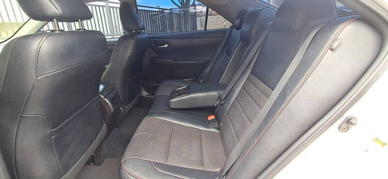 2017 Toyota Camry SE