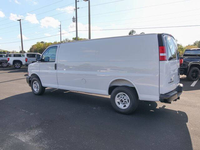 2026 GMC Savana 2500