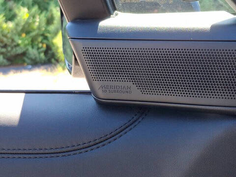 2025 Land Rover Range Rover P530 SE